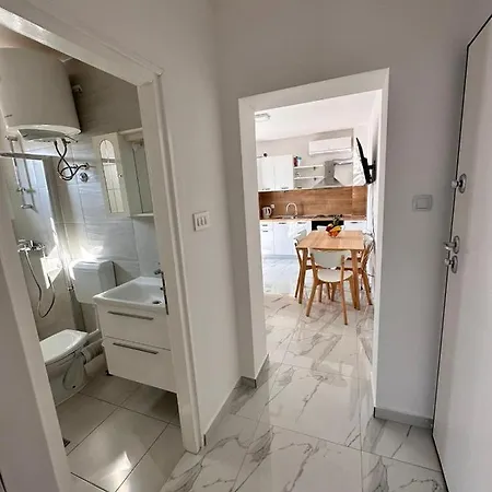 Timm -1bedroom Apartment Vir